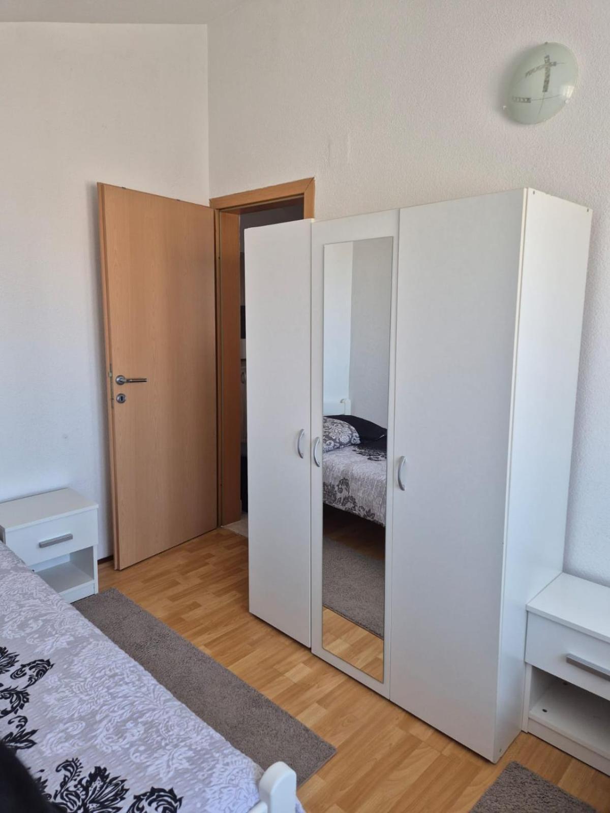 Apartman Nena Cepljani Eksteriør billede