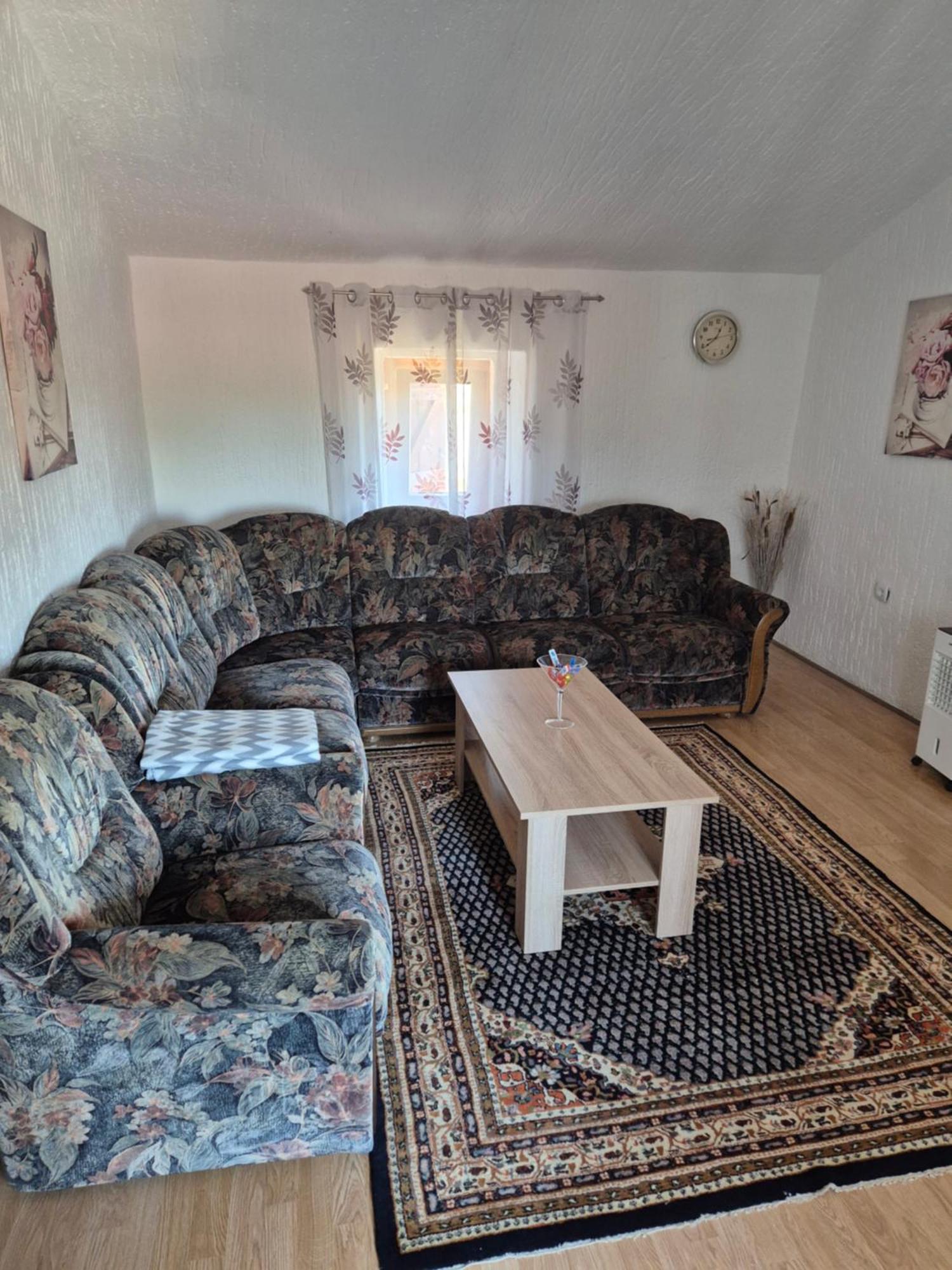 Apartman Nena Cepljani Eksteriør billede